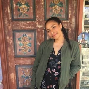 Meet your Posher, Victoria